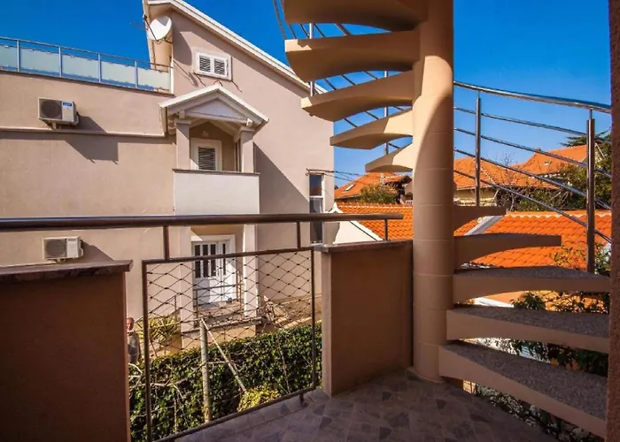 Amalia アパート *