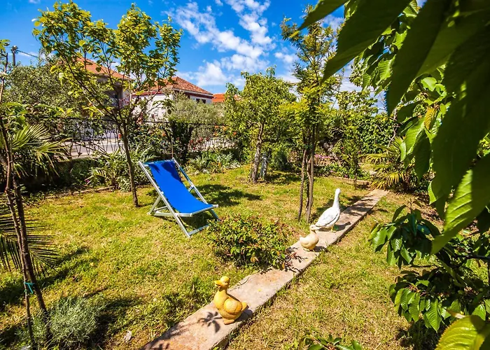 アパート Amalia ザダル